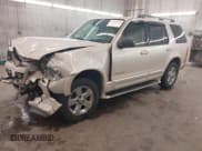 ✅ 2005 Ford Explorer Limited • VIN: 1FMDU75W05ZA24471 • Lot: 42312449. Wystawiony na IAAI z przebiegiem 151 392 mil. Bezpłatny archiwum sprzedaży aukcyjnych z USA i szczegółowy raport historii pojazdu na DreamBid. Zdjęcie 18.