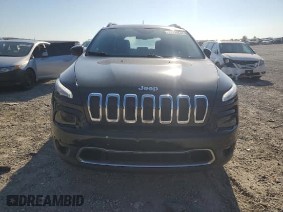 ✅ 2017 Jeep Cherokee Limited • VIN: 1C4PJMDS1HW606821 • Lot: 70390634. Wystawiony na Copart z przebiegiem 88 294 mil. Bezpłatny archiwum sprzedaży aukcyjnych z USA i szczegółowy raport historii pojazdu na DreamBid. Zdjęcie 5.
