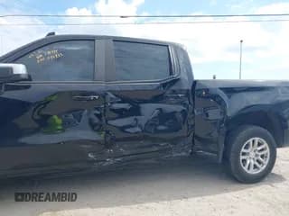 ✅ 2019 Chevrolet Silverado 1500 LT • VIN: 3GCPWCED4KG179474 • Lot: 43351381. Wystawiony na IAAI z przebiegiem 174 115 mil. Bezpłatny archiwum sprzedaży aukcyjnych z USA i szczegółowy raport historii pojazdu na DreamBid. Zdjęcie 6.