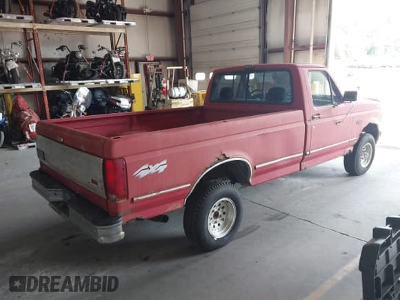 ✅ 1992 Ford F-150 • VIN: 1FTEF14Y1NLA67285 • Лот: 42980920. Опубликован ранее на IAAI с пробегом 109 380 миль. Бесплатный доступ к архиву аукционных продаж из США и подробный отчёт об истории автомобиля на DreamBid. Изображение 4.