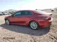 2021 Toyota Camry LE z VIN 4T1C11BK9MU021941, wystawiony jako Copart lot #68309295 z przebiegiem 59 522 mil mil oraz Szkoda całkowita • Salvage title. Historia ofert i sprzedaży dostępna na DreamBid. Obrazek 2.