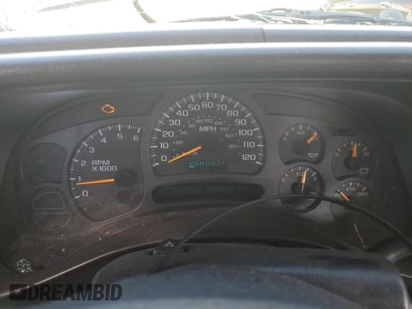 ✅ 2004 Chevrolet Silverado 1500 Work Truck • VIN: 2GCEC19VX41138138 • Лот: 76231874. Опубликован ранее на Copart с пробегом 204 402 миль. Бесплатный доступ к архиву аукционных продаж из США и подробный отчёт об истории автомобиля на DreamBid. Изображение 9.