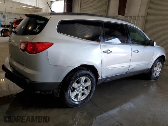 ✅ 2010 Chevrolet Traverse 2LT • VIN: 1GNLVGED3AS147090 • Lot: 81911905. Wystawiony na Copart z przebiegiem 321 133 mil. Bezpłatny archiwum sprzedaży aukcyjnych z USA i szczegółowy raport historii pojazdu na DreamBid. Zdjęcie 3.