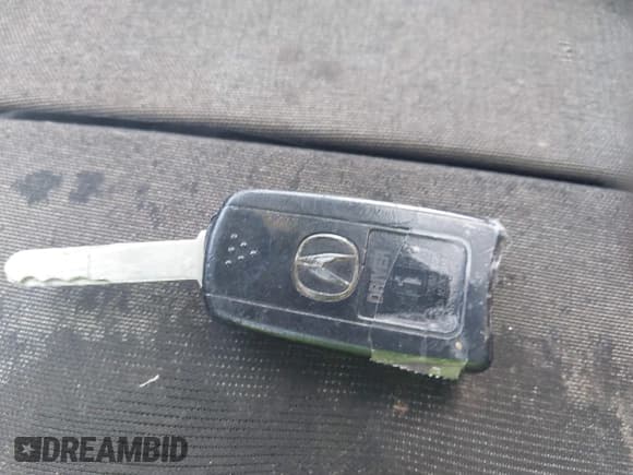 ✅ 2011 Acura MDX • VIN: 2HNYD2H21BH547229 • Lot: 42667087. Listed on IAAI with 271,453 mi. Free auction sales archive from the USA and detailed vehicle history report at DreamBid. Image 11.