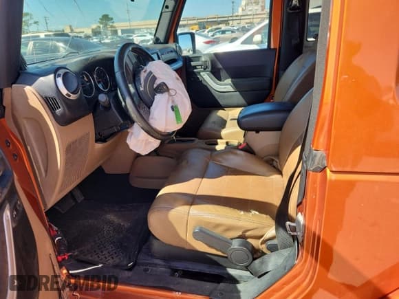 ✅ 2011 Jeep Wrangler Sahara • VIN: 1J4GA5D18BL576541 • Лот: 87415305. Опубликован ранее на Copart с пробегом 142 246 миль. Бесплатный доступ к архиву аукционных продаж из США и подробный отчёт об истории автомобиля на DreamBid. Изображение 7.