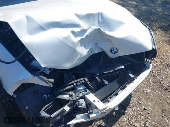 ✅ 2021 BMW 5 Series 530i xDrive • VIN: WBA13BJ03MCH04185 • Lot: 43137959. Listed on IAAI with 87,087 mi. Free auction sales archive from the USA and detailed vehicle history report at DreamBid. Image 6.