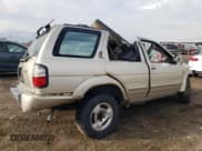 ✅ 1998 Infiniti QX4 • VIN: JNRAR05Y6WW031980 • Lot: 80556443. Wystawiony na Copart z przebiegiem Nie podano. Bezpłatny archiwum sprzedaży aukcyjnych z USA i szczegółowy raport historii pojazdu na DreamBid. Zdjęcie 3.