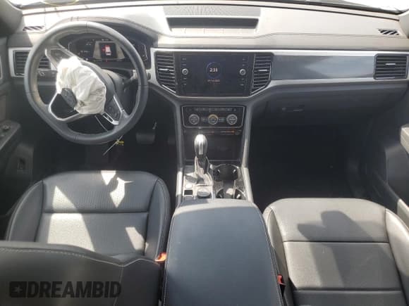 ✅ 2022 Volkswagen Atlas SEL • VIN: 1V2BE2CA0NC210175 • Лот: 81032935. Опубликован ранее на Copart с пробегом 39 410 миль. Бесплатный доступ к архиву аукционных продаж из США и подробный отчёт об истории автомобиля на DreamBid. Изображение 8.