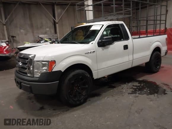 ✅ 2014 Ford F-150 XL • VIN: 1FTMF1CM7EKD63170 • Lot: 43602228. Listed on IAAI with 194,369 mi. Free auction sales archive from the USA and detailed vehicle history report at DreamBid. Image 18.