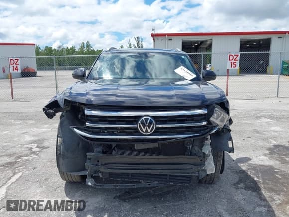 ✅ 2020 Volkswagen Atlas SEL • VIN: 1V2EE2CA1LC223897 • Lot: 43133940. Wystawiony na IAAI z przebiegiem 107 728 mil. Bezpłatny archiwum sprzedaży aukcyjnych z USA i szczegółowy raport historii pojazdu na DreamBid. Zdjęcie 12.
