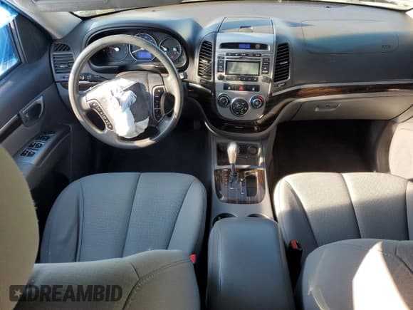 ✅ 2012 Hyundai Santa Fe GLS • VIN: 5XYZGDAB9CG118816 • Lot: 77972404. Listed on Copart with 146,309 mi. Free auction sales archive from the USA and detailed vehicle history report at DreamBid. Image 8.