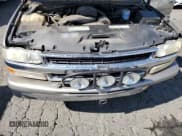 ✅ 2000 Chevrolet Suburban LS • VIN: 3GNEC16T9YG195275 • Lot: 81143735. Listed on Copart with 20,078 mi. Free auction sales archive from the USA and detailed vehicle history report at DreamBid. Image 12.