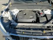 ✅ 2017 Volvo XC90 Momentum • VIN: YV4A22PK0H1171044 • Lot: 91529845. Wystawiony na Copart z przebiegiem 88 913 mil. Bezpłatny archiwum sprzedaży aukcyjnych z USA i szczegółowy raport historii pojazdu na DreamBid. Zdjęcie 14.