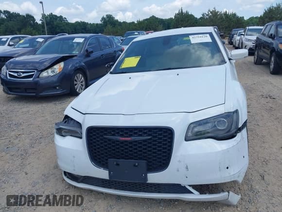 ✅ 2021 Chrysler 300 S • VIN: 2C3CCABG5MH634303 • Lot: 42794120. Listed on IAAI with 94,597 mi. Free auction sales archive from the USA and detailed vehicle history report at DreamBid. Image 12.