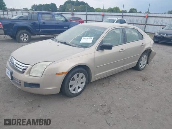 ✅ 2007 Ford Fusion S • VIN: 3FAHP06ZX7R216801 • Lot: 43238493. Listed on IAAI with 209,965 mi. Free auction sales archive from the USA and detailed vehicle history report at DreamBid. Image 2.