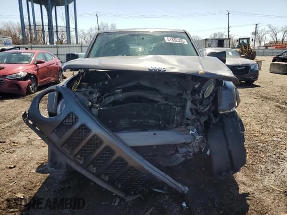 ✅ 2017 Jeep Patriot Latitude • VIN: 1C4NJPFB2HD182194 • Лот: 51352305. Опубликован ранее на Copart с пробегом 107 889 миль. Бесплатный доступ к архиву аукционных продаж из США и подробный отчёт об истории автомобиля на DreamBid. Изображение 5.