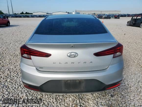 2019 Hyundai Elantra SE z VIN 5NPD74LF7KH409753, wystawiony jako Copart lot #70935015 z przebiegiem 85 038 mil mil oraz Szkoda całkowita • Salvage title. Historia ofert i sprzedaży dostępna na DreamBid. Obrazek 6.