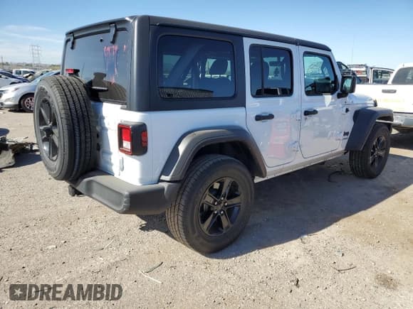 ✅ 2022 Jeep Wrangler Unlimited High Tide • VIN: 1C4HJXDG6NW167239 • Lot: 81921624. Listed on Copart with 37,047 mi. Free auction sales archive from the USA and detailed vehicle history report at DreamBid. Image 3.