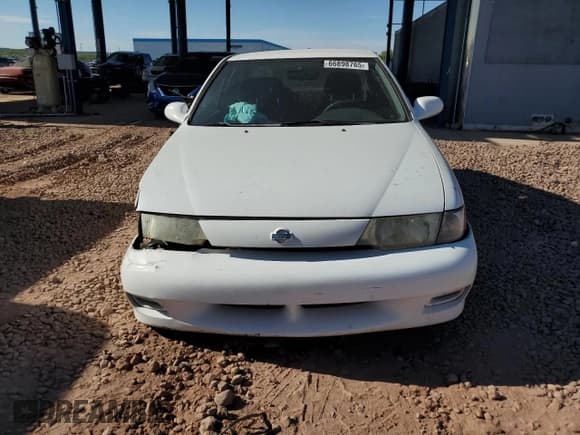 ✅ 1999 Nissan Sentra XE • VIN: 3N1AB41D8XL111886 • Лот: 66898765. Опубликован ранее на Copart с пробегом 116 000 миль. Бесплатный доступ к архиву аукционных продаж из США и подробный отчёт об истории автомобиля на DreamBid. Изображение 5.