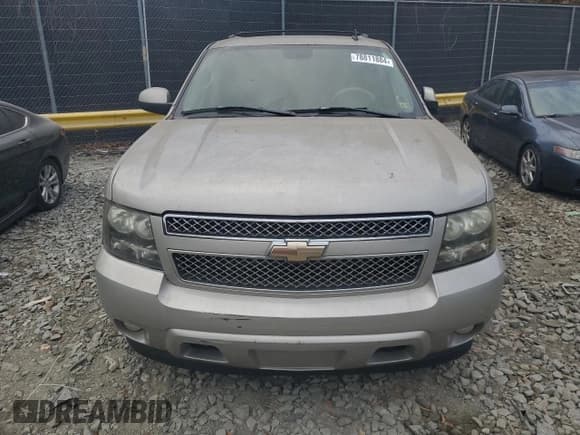 ✅ 2007 Chevrolet Suburban LT • VIN: 1GNFK163X7J347732 • Lot: 78811884. Wystawiony na Copart z przebiegiem 260 651 mil. Bezpłatny archiwum sprzedaży aukcyjnych z USA i szczegółowy raport historii pojazdu na DreamBid. Zdjęcie 5.