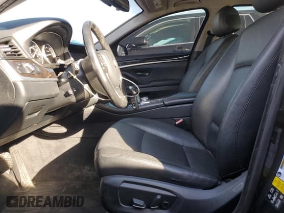 ✅ 2015 BMW 5 Series 528i xDrive • VIN: WBA5A7C54FD628662 • Lot: 85680955. Listed on Copart with 152,016 mi. Free auction sales archive from the USA and detailed vehicle history report at DreamBid. Image 7.