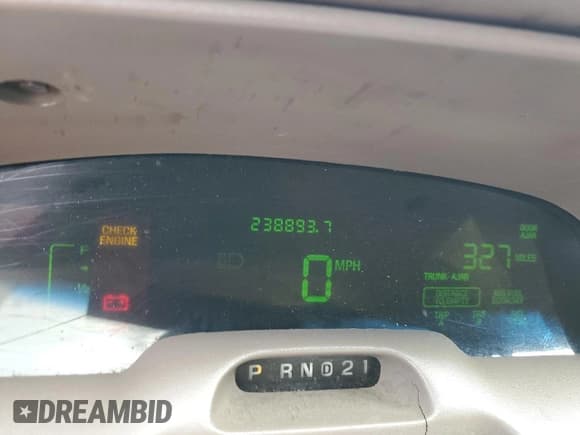 ✅ 2004 Mercury Grand Marquis LS Premium • VIN: 2MEFM75W34X607312 • Lot: 84795305. Listed on Copart with 238,893 mi. Free auction sales archive from the USA and detailed vehicle history report at DreamBid. Image 9.