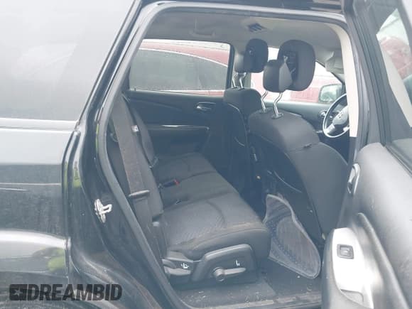 ✅ 2019 Dodge Journey SE • VIN: 3C4PDCBB4KT779508 • Lot: 43276791. Wystawiony na IAAI z przebiegiem 79 578 mil. Bezpłatny archiwum sprzedaży aukcyjnych z USA i szczegółowy raport historii pojazdu na DreamBid. Zdjęcie 8.