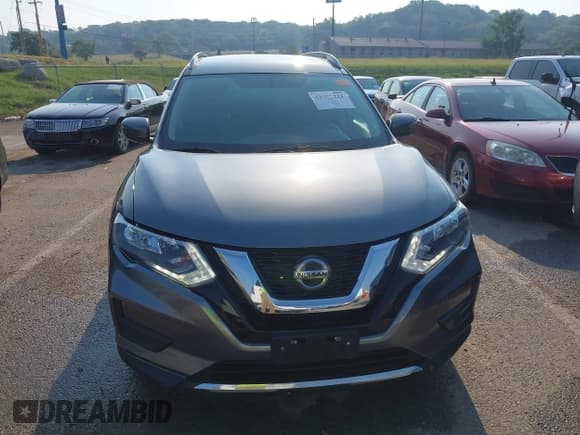 ✅ 2018 Nissan Rogue S • VIN: 5N1AT2MT9JC762718 • Lot: 42986221. Wystawiony na IAAI z przebiegiem 208 682 mil. Bezpłatny archiwum sprzedaży aukcyjnych z USA i szczegółowy raport historii pojazdu na DreamBid. Zdjęcie 13.