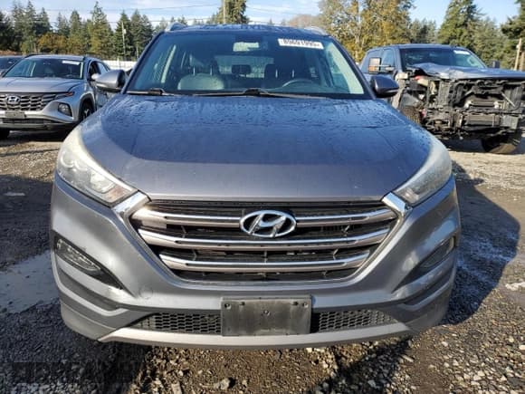 ✅ 2016 Hyundai Tucson Sport • VIN: KM8J3CA29GU243124 • Lot: 89691995. Wystawiony na Copart z przebiegiem 184 531 mil. Bezpłatny archiwum sprzedaży aukcyjnych z USA i szczegółowy raport historii pojazdu na DreamBid. Zdjęcie 5.