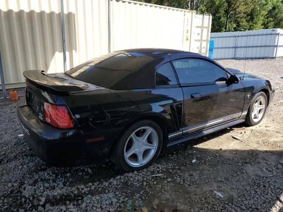 ✅ 2001 Ford Mustang Standard • VIN: 1FAFP40451F140016 • Lot: 57478435. Listed on Copart with Not provided. Free auction sales archive from the USA and detailed vehicle history report at DreamBid. Image 3.