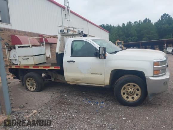 ✅ 2015 Chevrolet Silverado 2500HD Work Truck • VIN: 1GB0CUEG7FZ539406 • Лот: 42853047. Опубликован ранее на IAAI с пробегом 221 390 миль. Бесплатный доступ к архиву аукционных продаж из США и подробный отчёт об истории автомобиля на DreamBid. Изображение 13.