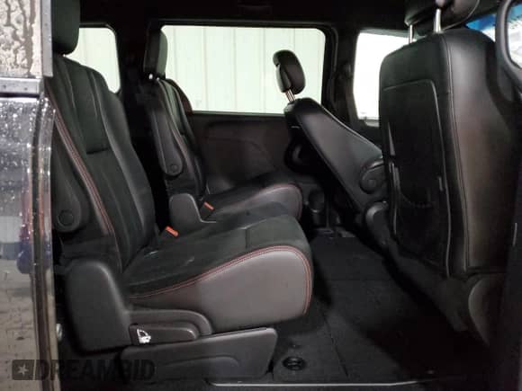 2015 Dodge Grand Caravan R/T with VIN 2C4RDGEG5FR736036, listed as a Copart auction lot 90314845 with 113,784 mi miles and Salvage title. Bid and sale history available at DreamBid. Image 11.