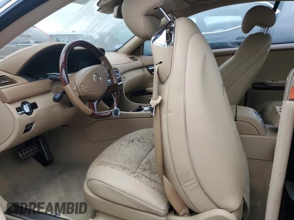 ✅ 2012 Mercedes-Benz CL 550 • VIN: WDDEJ9EB0CA028550 • Lot: 74307834. Wystawiony na Copart z przebiegiem Nie podano. Bezpłatny archiwum sprzedaży aukcyjnych z USA i szczegółowy raport historii pojazdu na DreamBid. Zdjęcie 7.