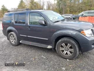✅ 2011 Nissan Pathfinder LE • VIN: 5N1AR1NB2BC619240 • Lot: 43533698. Wystawiony na IAAI z przebiegiem 186 548 mil. Bezpłatny archiwum sprzedaży aukcyjnych z USA i szczegółowy raport historii pojazdu na DreamBid. Zdjęcie 1.
