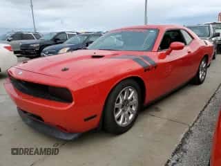 2010 Dodge Challenger R/T z VIN 2B3CJ5DT2AH146295, wystawiony jako Copart lot #74652604 z przebiegiem Nie podano mil oraz Szkoda całkowita • Salvage title. Historia ofert i sprzedaży dostępna na DreamBid. Obrazek 1.