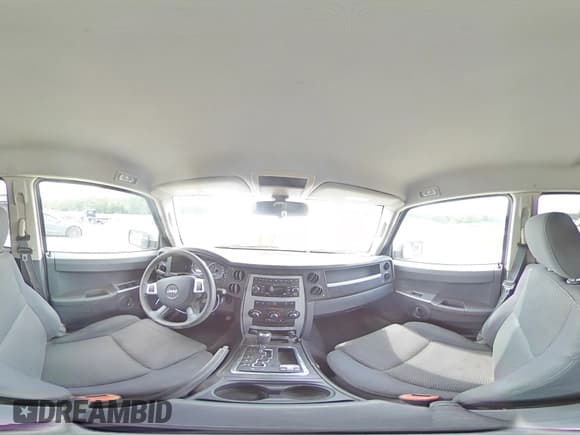 ✅ 2008 Jeep Commander Sport • VIN: 1J8HG48N58C124970 • Лот: 66025345. Опубликован ранее на Copart с пробегом 208 943 миль. Бесплатный доступ к архиву аукционных продаж из США и подробный отчёт об истории автомобиля на DreamBid. Изображение 16.