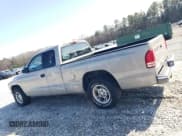 ✅ 2000 Dodge Dakota • VIN: 1B7GL22X3YS621292 • Lot: 45266195. Wystawiony na Copart z przebiegiem 185 912 mil. Bezpłatny archiwum sprzedaży aukcyjnych z USA i szczegółowy raport historii pojazdu na DreamBid. Zdjęcie 2.