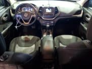 ✅ 2014 Jeep Cherokee Latitude • VIN: 1C4PJMCS3EW317792 • Лот: 87276285. Опубликован ранее на Copart с пробегом 94 846 миль. Бесплатный доступ к архиву аукционных продаж из США и подробный отчёт об истории автомобиля на DreamBid. Изображение 8.