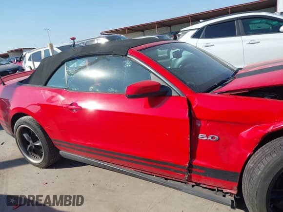 ✅ 2011 Ford Mustang GT Premium • VIN: 1ZVBP8FF3B5103964 • Lot: 43247908. Listed on IAAI with 186,161 mi. Free auction sales archive from the USA and detailed vehicle history report at DreamBid. Image 13.