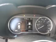 ✅ 2025 Nissan Versa SR • VIN: 3N1CN8FV1SL829930 • Лот: 82457485. Опубликован ранее на Copart с пробегом 5 546 миль. Бесплатный доступ к архиву аукционных продаж из США и подробный отчёт об истории автомобиля на DreamBid. Изображение 9.