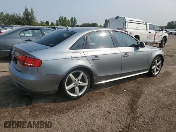 ✅ 2010 Audi A4 Progressiv • VIN: WAUFFCFL4AN061672 • Лот: 64728525. Опубликован ранее на Copart с пробегом 273 233 миль. Бесплатный доступ к архиву аукционных продаж из США и подробный отчёт об истории автомобиля на DreamBid. Изображение 3.