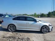 ✅ 2018 Volkswagen Passat S • VIN: 1VWAA7A38JC005530 • Lot: 42695744. Wystawiony na IAAI z przebiegiem 24 329 mil. Bezpłatny archiwum sprzedaży aukcyjnych z USA i szczegółowy raport historii pojazdu na DreamBid. Zdjęcie 13.
