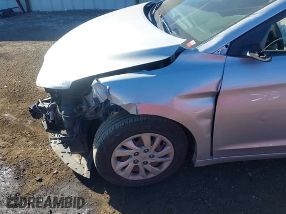 ✅ 2017 Hyundai Elantra SE • VIN: 5NPD74LF3HH200650 • Lot: 43357453. Listed on IAAI with 90,026 mi. Free auction sales archive from the USA and detailed vehicle history report at DreamBid. Image 13.