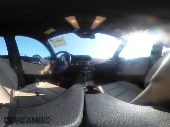 ✅ 2012 Mercedes-Benz C 300 Sport • VIN: WDDGF8BB3CR202198 • Lot: 42403379. Listed on IAAI with 137,621 mi. Free auction sales archive from the USA and detailed vehicle history report at DreamBid. Image 18.