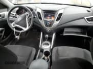 ✅ 2013 Hyundai Veloster w/Gray Int • VIN: KMHTC6AD3DU127909 • Lot: 72086624. Wystawiony na Copart z przebiegiem 101 775 mil. Bezpłatny archiwum sprzedaży aukcyjnych z USA i szczegółowy raport historii pojazdu na DreamBid. Zdjęcie 8.