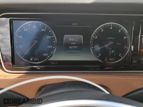 ✅ 2017 Mercedes-Benz S 550 • VIN: WDDXK8CB8HA031240 • Lot: 86228705. Wystawiony na Copart z przebiegiem 42 791 mil. Bezpłatny archiwum sprzedaży aukcyjnych z USA i szczegółowy raport historii pojazdu na DreamBid. Zdjęcie 9.