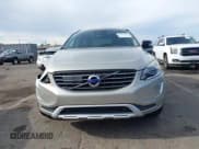 ✅ 2017 Volvo XC60 Dynamic • VIN: YV440MDR3H2095815 • Lot: 43653614. Wystawiony na IAAI z przebiegiem 31 539 mil. Bezpłatny archiwum sprzedaży aukcyjnych z USA i szczegółowy raport historii pojazdu na DreamBid. Zdjęcie 13.