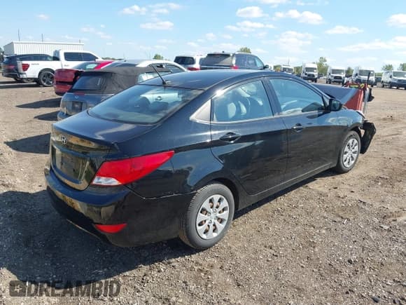 ✅ 2017 Hyundai Accent SE • VIN: KMHCT4AE9HU370563 • Lot: 43320687. Listed on IAAI with 102,041 mi. Free auction sales archive from the USA and detailed vehicle history report at DreamBid. Image 4.