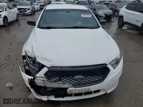 ✅ 2017 Ford Police Interceptor • VIN: 1FAHP2L86HG145032 • Lot: 60970945. Listed on Copart with 109,098 mi. Free auction sales archive from the USA and detailed vehicle history report at DreamBid. Image 5.