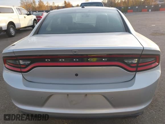 ✅ 2019 Dodge Charger Police • VIN: 2C3CDXKT2KH647911 • Lot: 43662586. Wystawiony na IAAI z przebiegiem 97 696 mil. Bezpłatny archiwum sprzedaży aukcyjnych z USA i szczegółowy raport historii pojazdu na DreamBid. Zdjęcie 16.